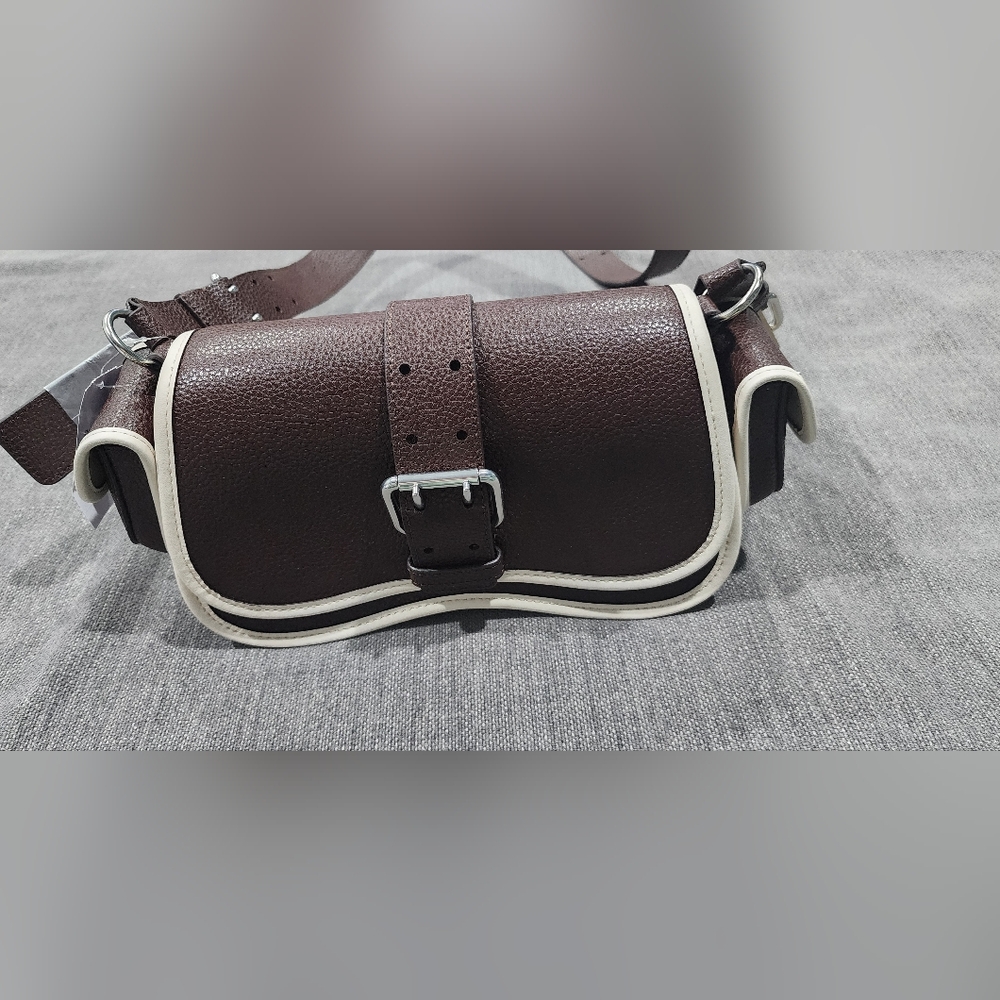 Coachtopia Cargo Wavy Dinky Bag In Pebbled Coachtopia Leather - Picture 15 of 16